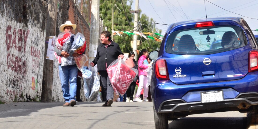 Se entregaron cobijas en el pueblo de Parres, alcaldía Tlalpan.