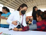 Ferias de la Salud del DIF Estatal ofrecen atención médica y recursos esenciales a comunidades potosinas necesitadas.