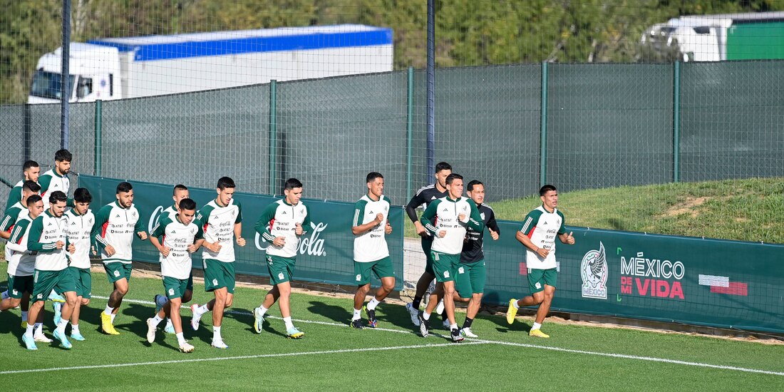 Jugadores de la Selección Mexicana en un entrenamiento