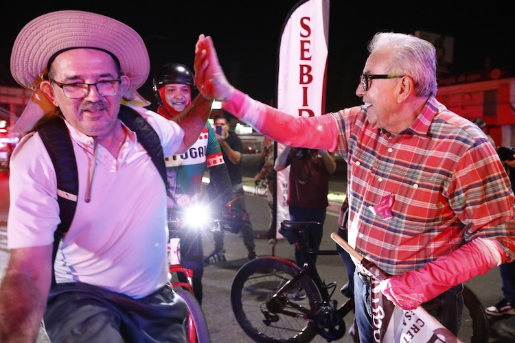 La Rodada Rosa 2025 fomenta la detección oportuna del Cáncer de Mama e incentiva la economía local de la bahía.