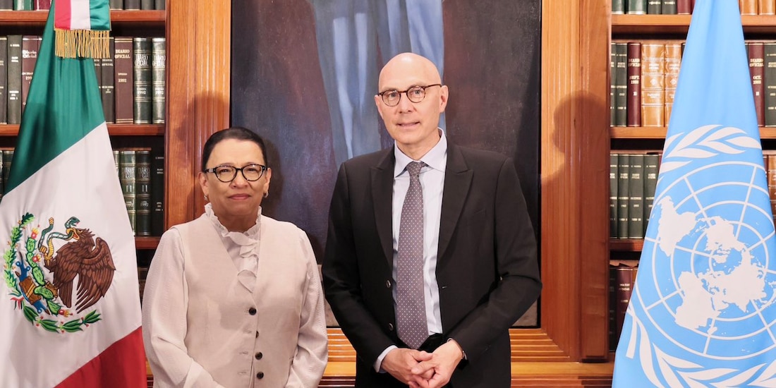 La secretaria de Gobernación, Rosa Icela Rodríguez, y el Alto Comisionado de las Naciones Unidas, Volker Türk.