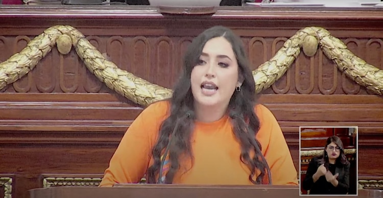 Luisa Fernanda Ledesma Alpízar, diputada de MC en el Primer Informe de Gobierno de Clara Brugada