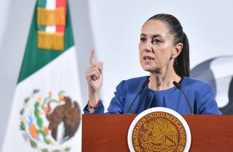 Kristi Noem se reunirá con Claudia Sheinbaum (en foto).