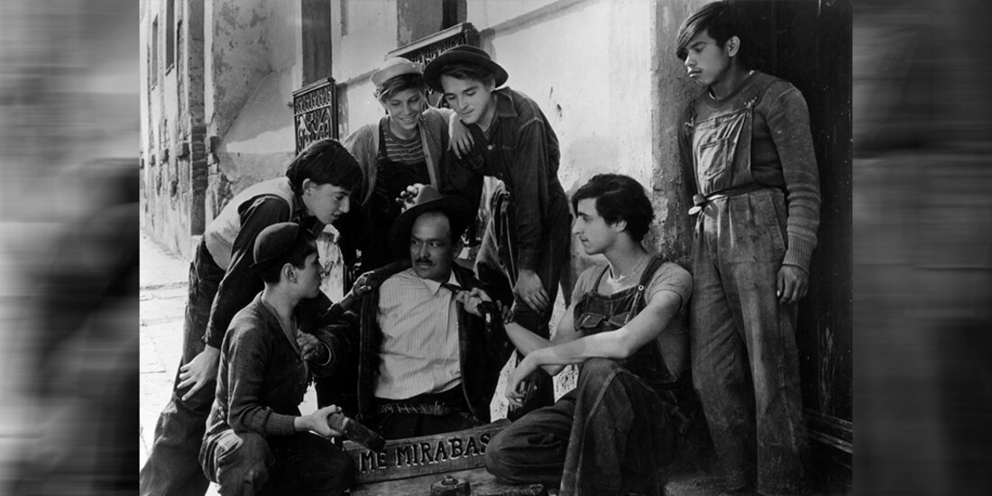 Una escena de Los olvidados de Buñuel. El Jaibo a la derecha.
