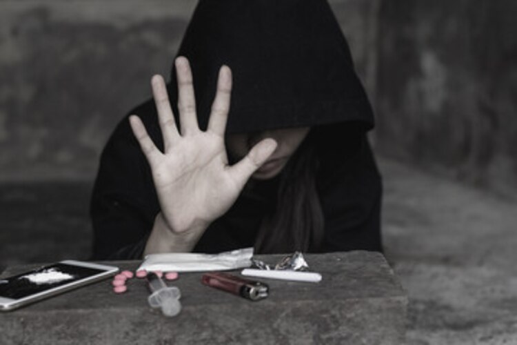 Enséñales a decir NO a la drogas o actividades que no quieran realizar.