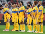 Jugadores de Tigres previo a su duelo contra el Bayern en la Final del Mundial de Clubes.