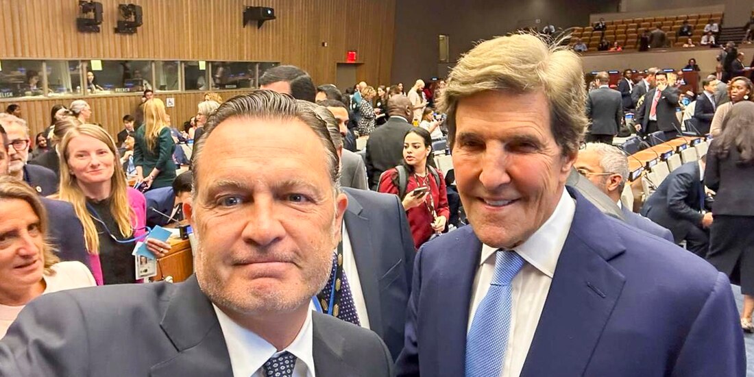El gobernador Mauricio Kuri y John Kerry, asesor de la Casa Blanca, ayer.