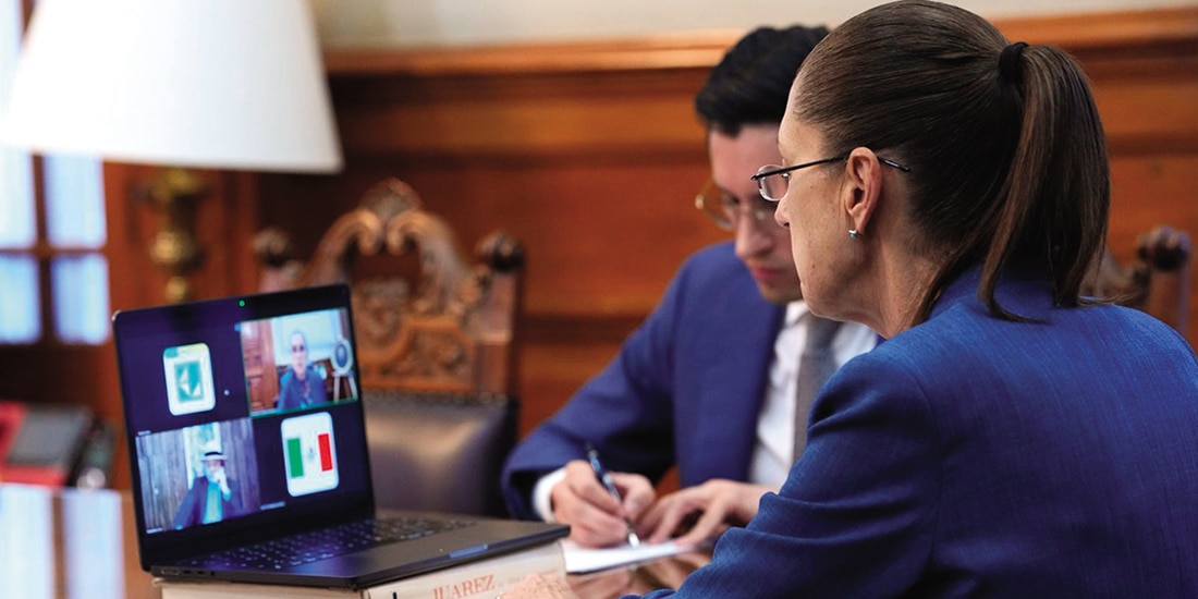 La presidenta Sheinbaum conversa con su homólogo brasileño, ayer.