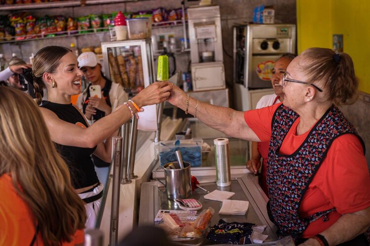 Realizó recorrido con vecinos de la colonia Ferrocarrilera y Fomerrey 6.