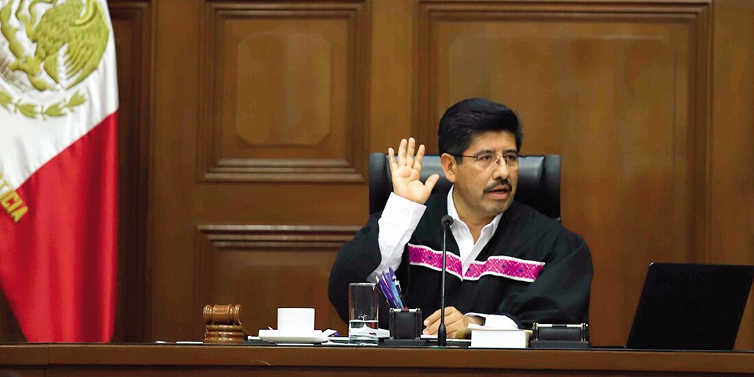 El ministro presidente, Hugo Aguilar, ayer, en sesión ordinaria de la SCJN.