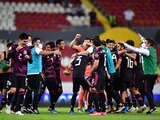 Futbolistas del Tricolor celebran el pase a los JO en marzo pasado.