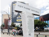 UN ANTIMONUMENTO con nombres de periodistas ausentes, colocado el domingo en la CDMX.