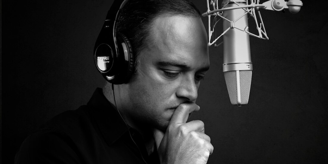 El también periodista, durante la grabación del podcast.