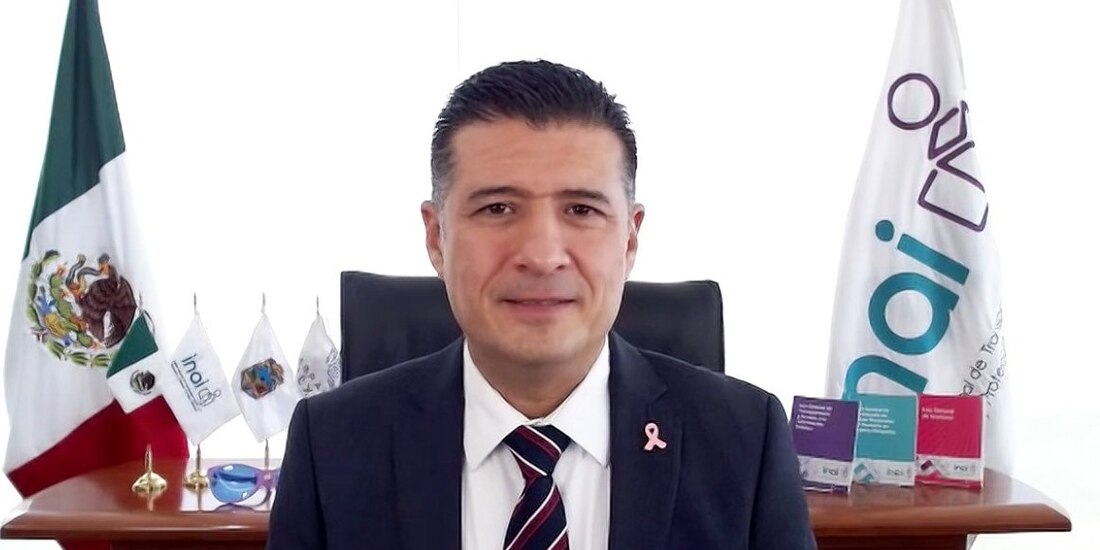 El comisionado presidente del Inai, Adrián Alcalá, ayer, en sesión en vivo.