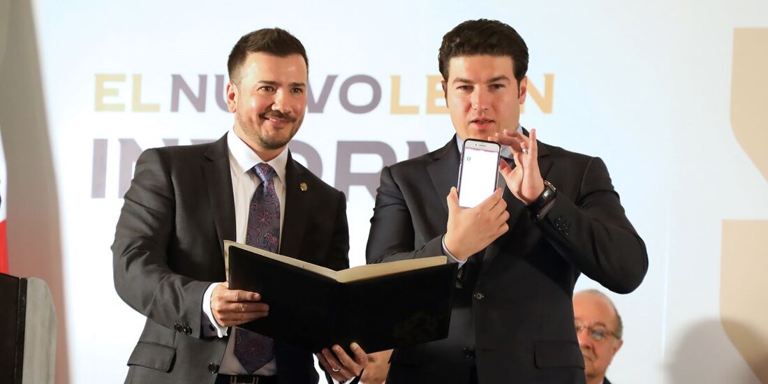 Presentación del nuevo Sistema de Gestión Registral en Nuevo León, encabezada por el Gobernador Samuel Alejandro García Sepúlveda (der.).