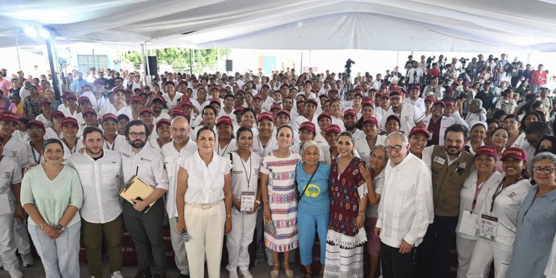 De izq. a der.,Eduardo Clark, Alejandro Svarch,Jesús Esteva, Ariadna Montiel, Claudia Sheinbaum, Evelyn Salgado y David Kershenobich, ayer, en Acapulco, Guerrero.