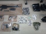 Decomisa SSP Veracruz armas, cartuchos y más de 500 dosis de droga a presuntos integrantes del CJNG.