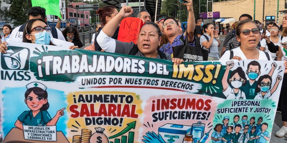 Trabajadores del Instituto Mexicano del Seguro Social durante manifestación pasada