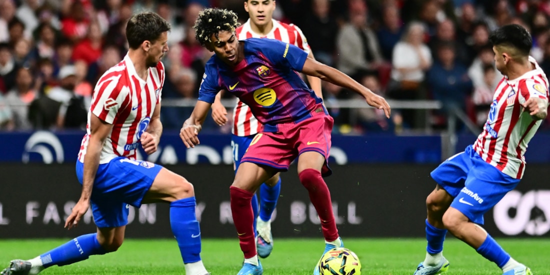 Lamine Yamal en una jugada del partido.