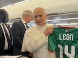 El Papa León XIV presume la playera de México para el Mundial 2026