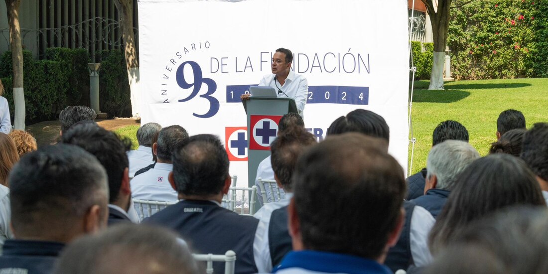 Cooperativa La Cruz Azul conmemora sus 93 años de historia con una ceremonia cívica y misa sus en oficinas al sur de la CDMX. Foto: Especial
