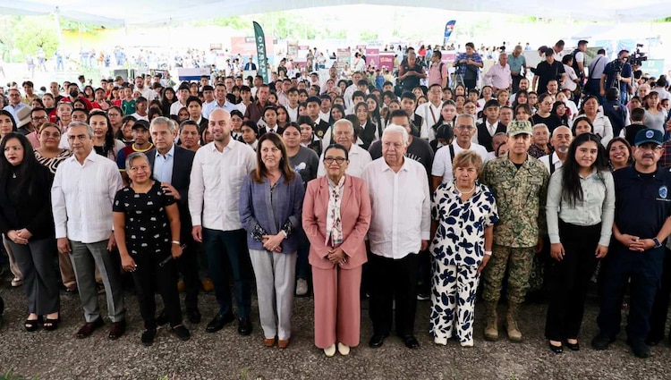 El despliegue estratégico en el territorio busca contrarrestar las conductas delictivas mediante la promoción de talleres de tecnología y oficios.