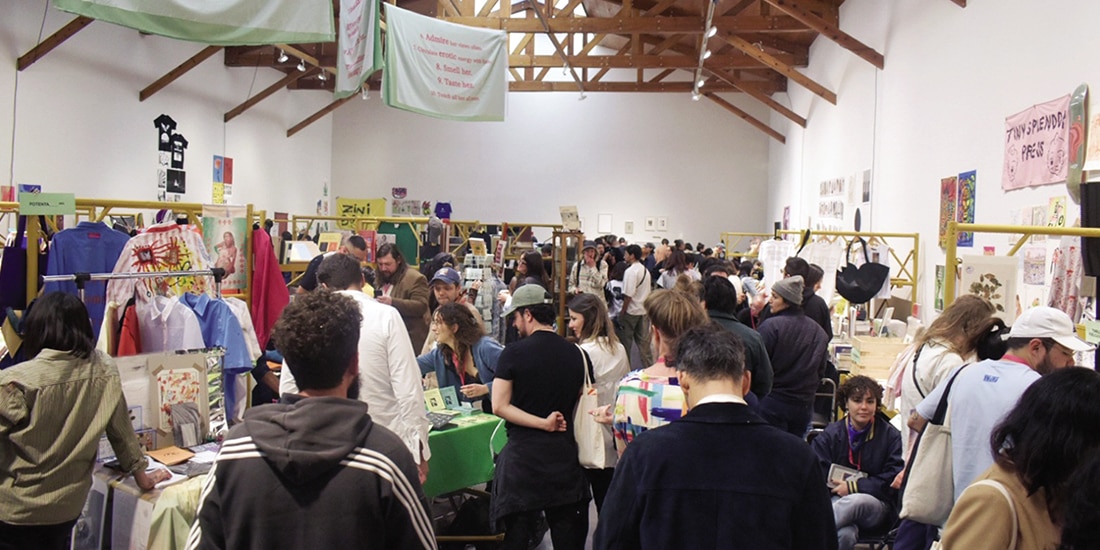 Asistentes de la feria en 2025