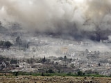 EXPLOSIONES israelíes en Mansouri, vistas desde Hiniyeh, sur del Líbano, ayer.