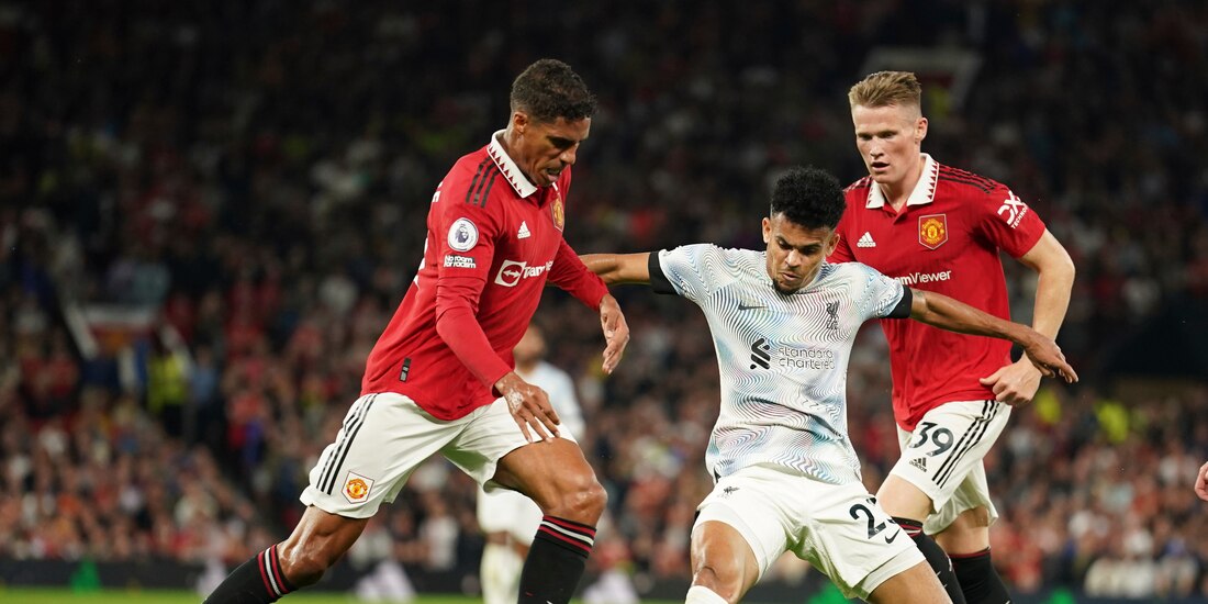 Una acción del Manchester United vs Liverpool, de la Fecha 3 de la Premier League.