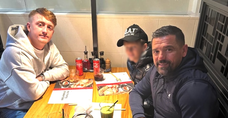 Nacho Novo junto a sus hijos