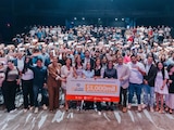 Autoridades tapatías encabezan el arranque del programa de apoyo económico para la juventud.