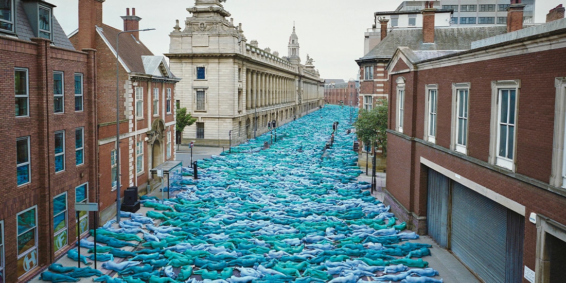 SEA OF HULL, obra de 2016 de Spencer Tunick.