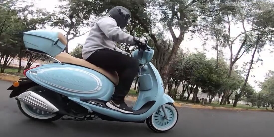 ITALIKA movimiento al circular.