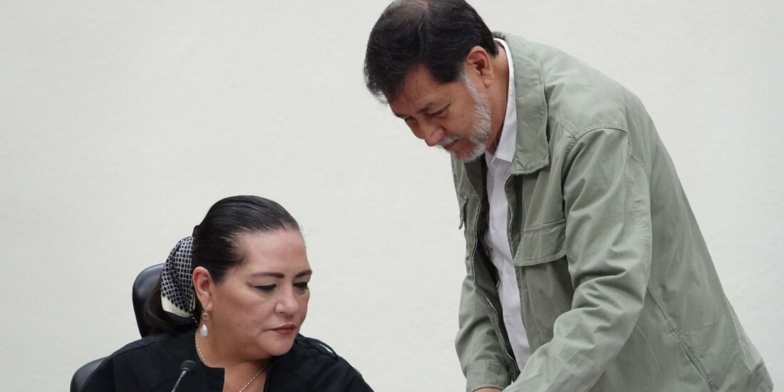 En la imagen, Fernández Noroña y Guadalupe Taddei.