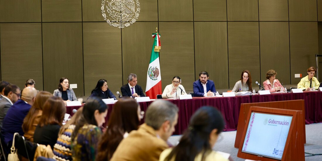 El encuentro fue informado por la titular de Segob en sus redes sociales.