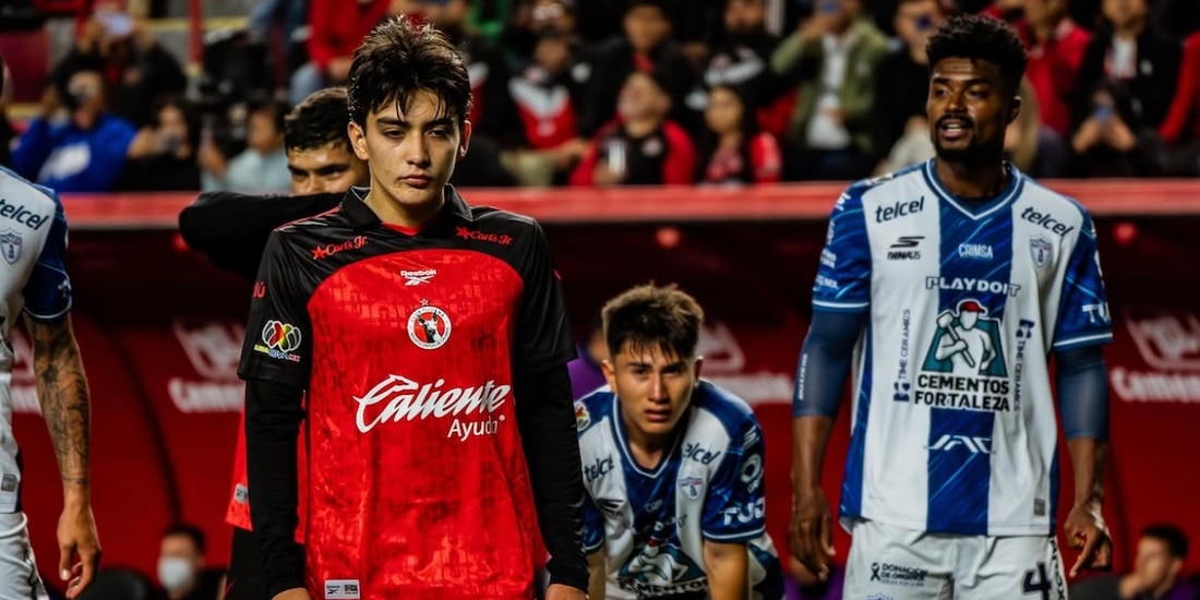 Gilberto Mora en un partido de la Liga MX
