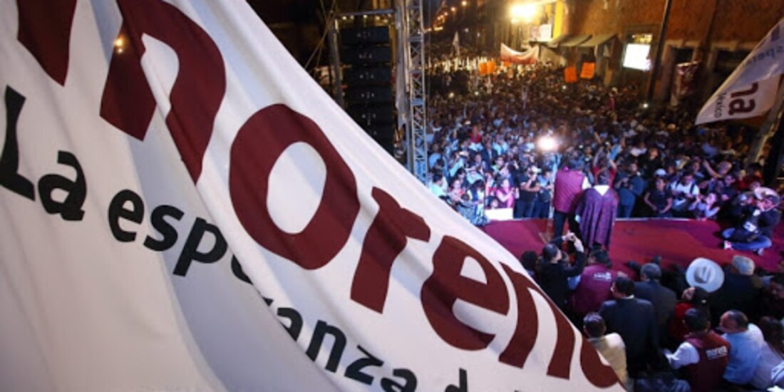 Militantes de Morena.