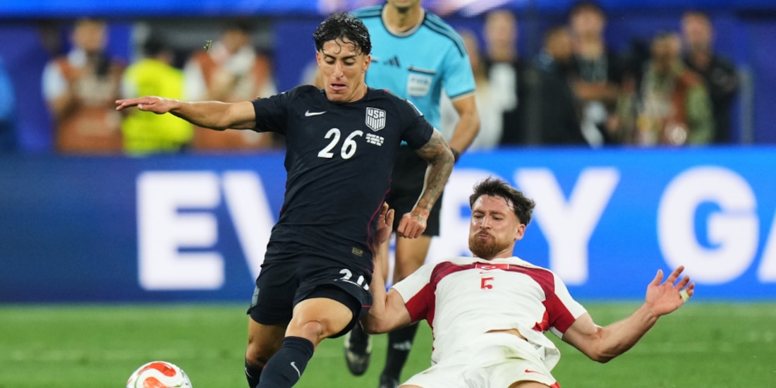 Alejandro Zendejas en su debut Mundialista.