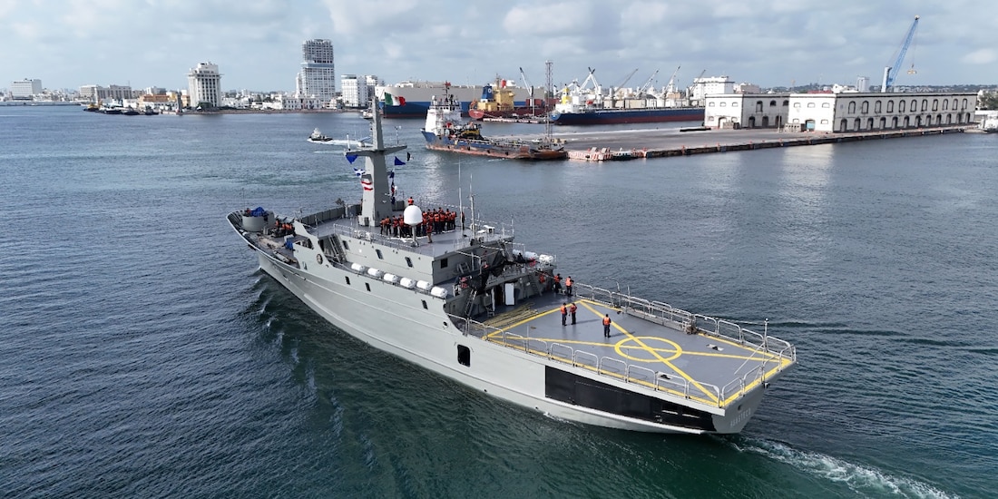 Los buques ARM Isla Holbox y ARM Huasteco partieron desde Veracruz con más de 2 mil metros cúbicos de ayuda humanitaria destinada a las comunidades afectadas por los sismos en Venezuela.