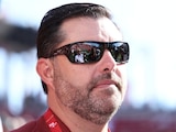Jed York suspendido 6 juegos.