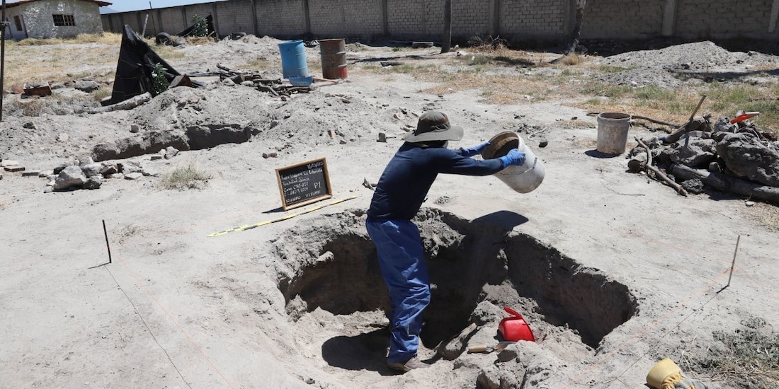 La Fiscalía del Estado de Jalisco difundió unas imágenes de las prendas y zapatos que han sido localizados en el crematorio clandestino, ubicado dentro del rancho Izaguirre Ranch