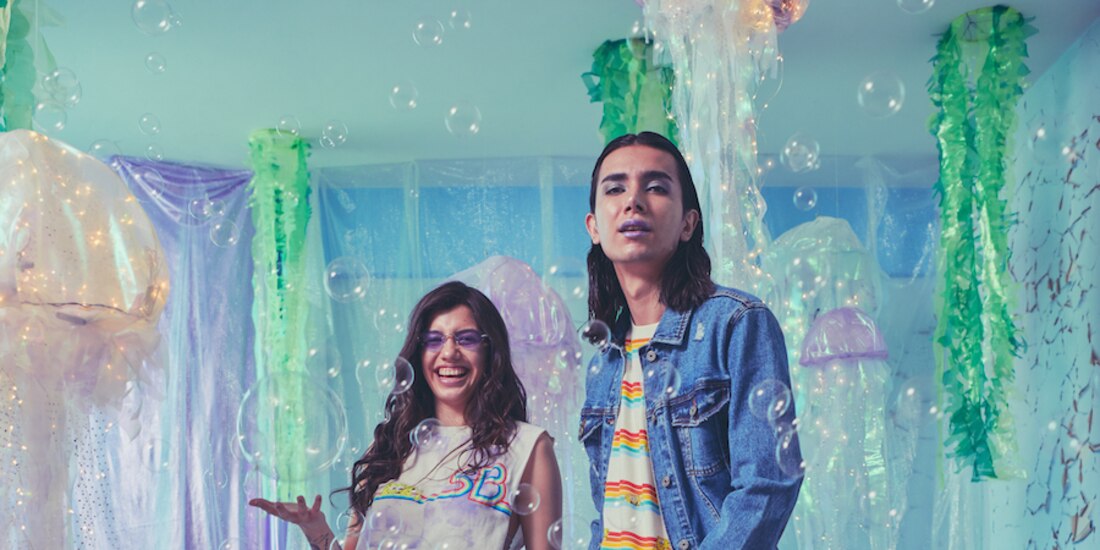 Por tercer año consecutivo, C&A oferta la colección especial “Feel the Love”, la cual tiene prendas en colores pasteles que, juntos, forman un arcoíris, manifestándose en hoodies y playeras en distintas siluetas.