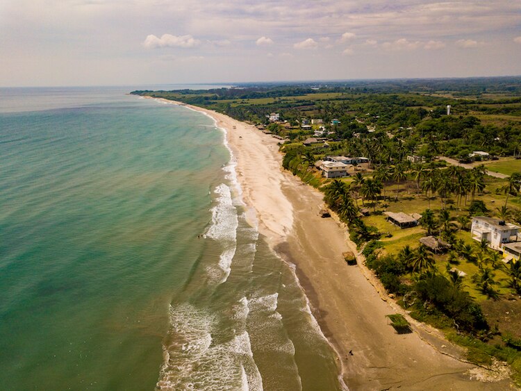 Panorámica de la Playa Cazones.