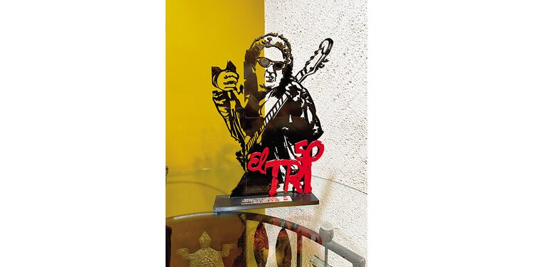 Algunos de los discos y reconocimientos de la banda mexicana.