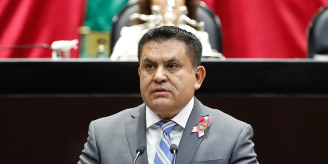 El diputado del PRI, Alejandro Domínguez, en imagen publicada ayer en sus redes sociales.