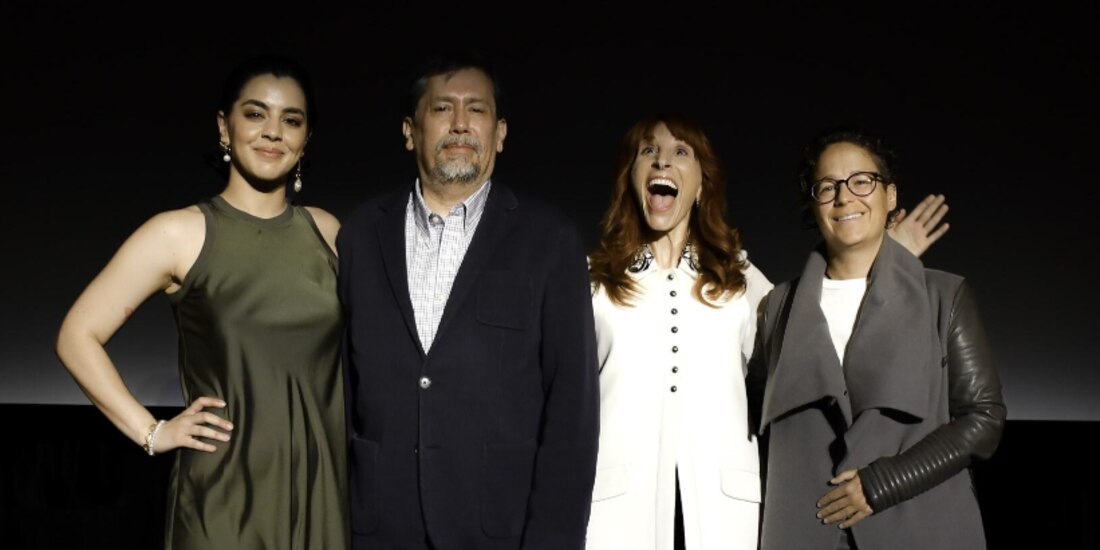 De izq. a der. Ana Sofía Gatica, Armando Casas, Mónica Huarte y Michelle Fridman.