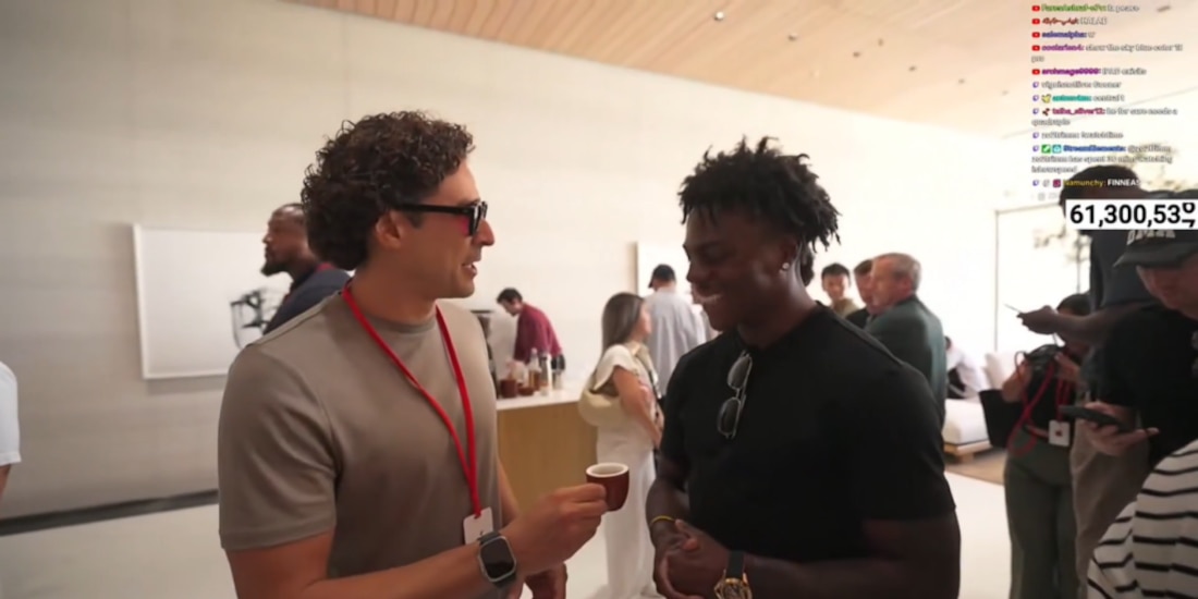 Memo Ochoa y Speed se encontraron en el evento de Apple.