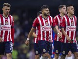 Futbolistas de Chivas después de una derrota en el Torneo Apertura 2022 de la Liga MX.