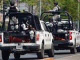Elementos de la Guardia Nacional vigilan Tabasco, en junio pasado.