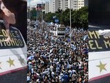 Aficionado se avienta al autobús donde iban los jugadores de la Selección Argentina.